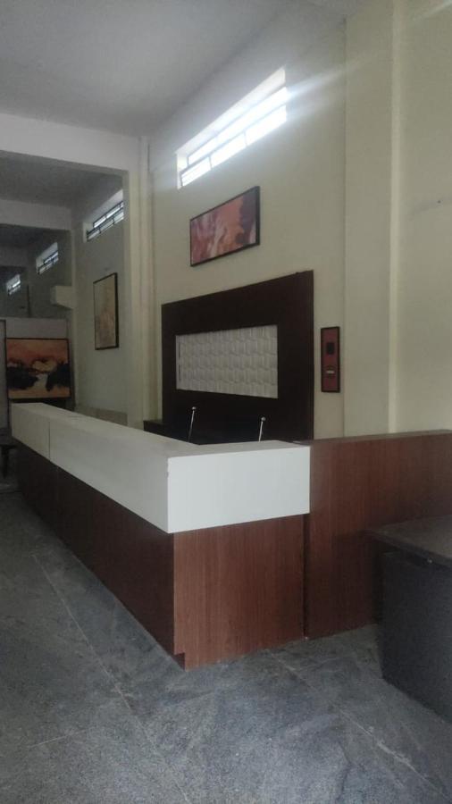 Abuzz Oxfordcaps Bannerghatta Bangalore Exteriör bild